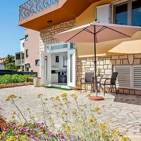 Apartment Anastasia Ровінь Екстер'єр фото