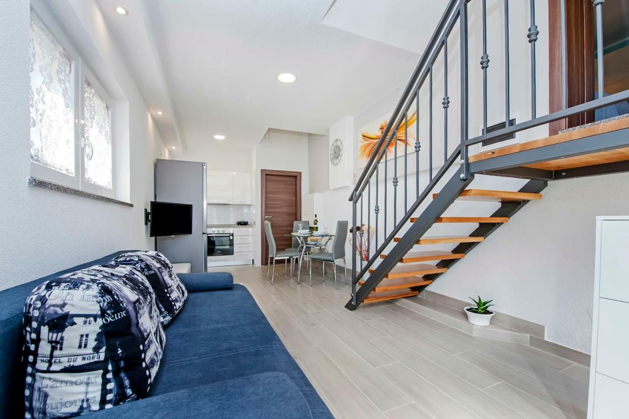 Apartment Anastasia Ровінь Екстер'єр фото