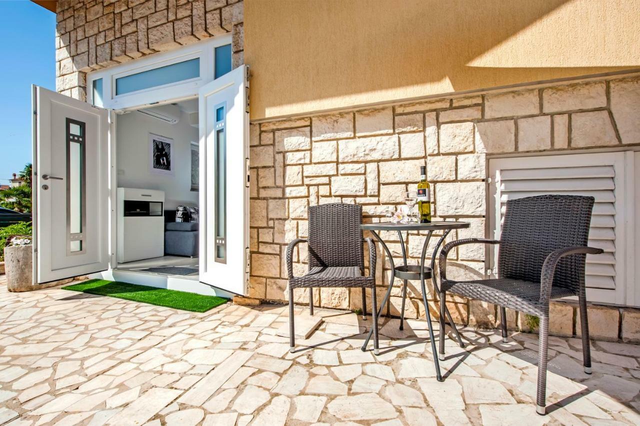 Apartment Anastasia Ровінь Екстер'єр фото