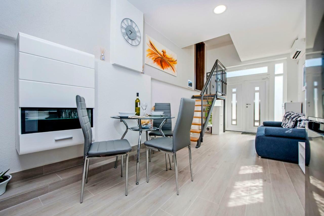 Apartment Anastasia Ровінь Екстер'єр фото