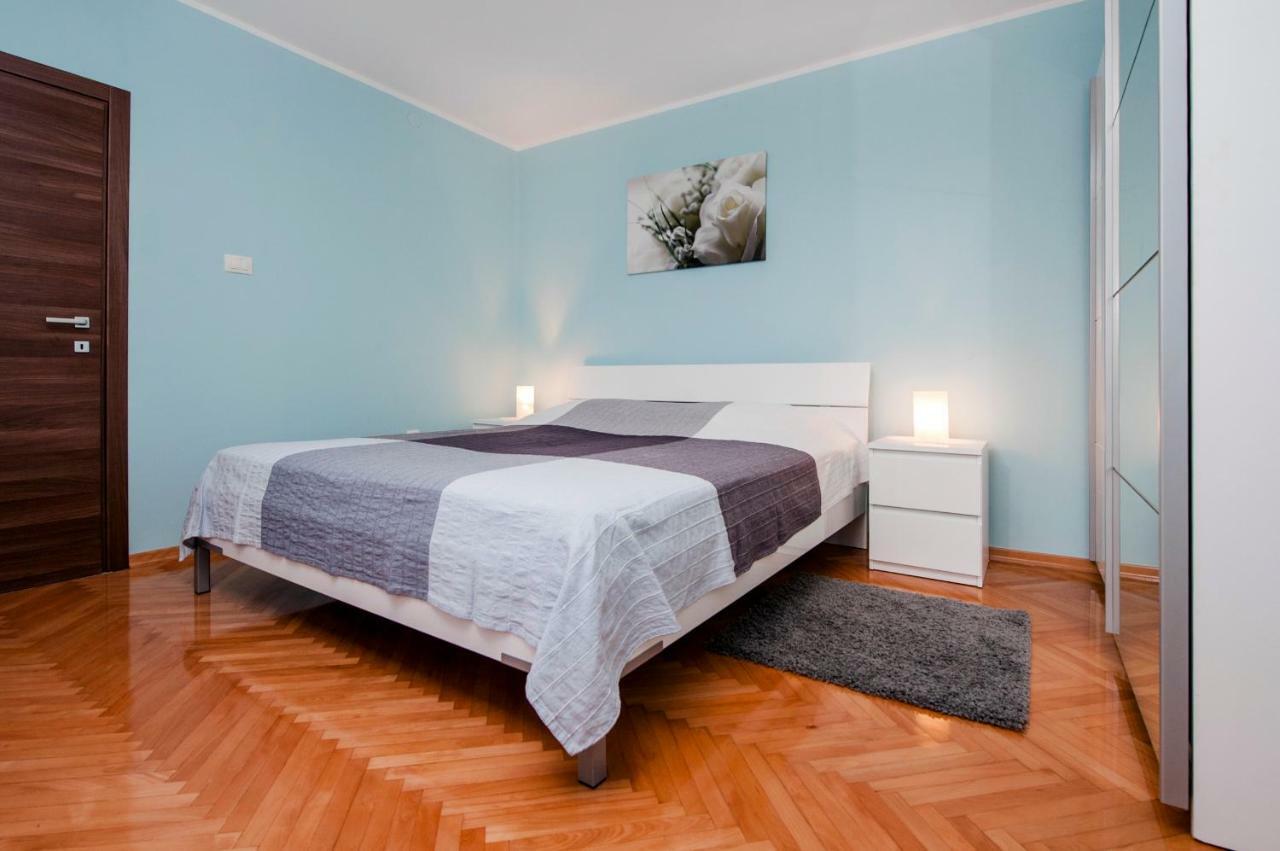 Apartment Anastasia Ровінь Екстер'єр фото
