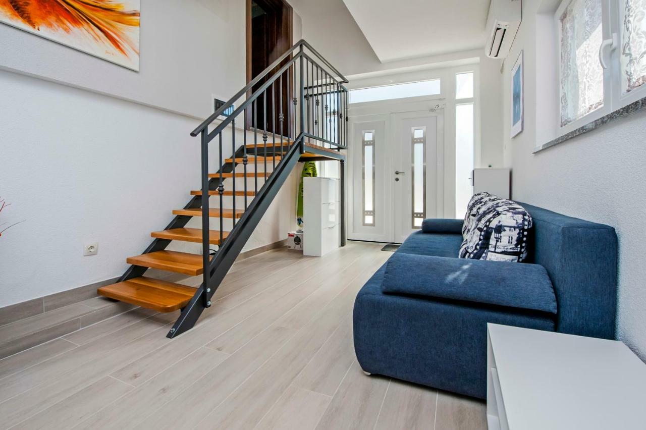 Apartment Anastasia Ровінь Екстер'єр фото